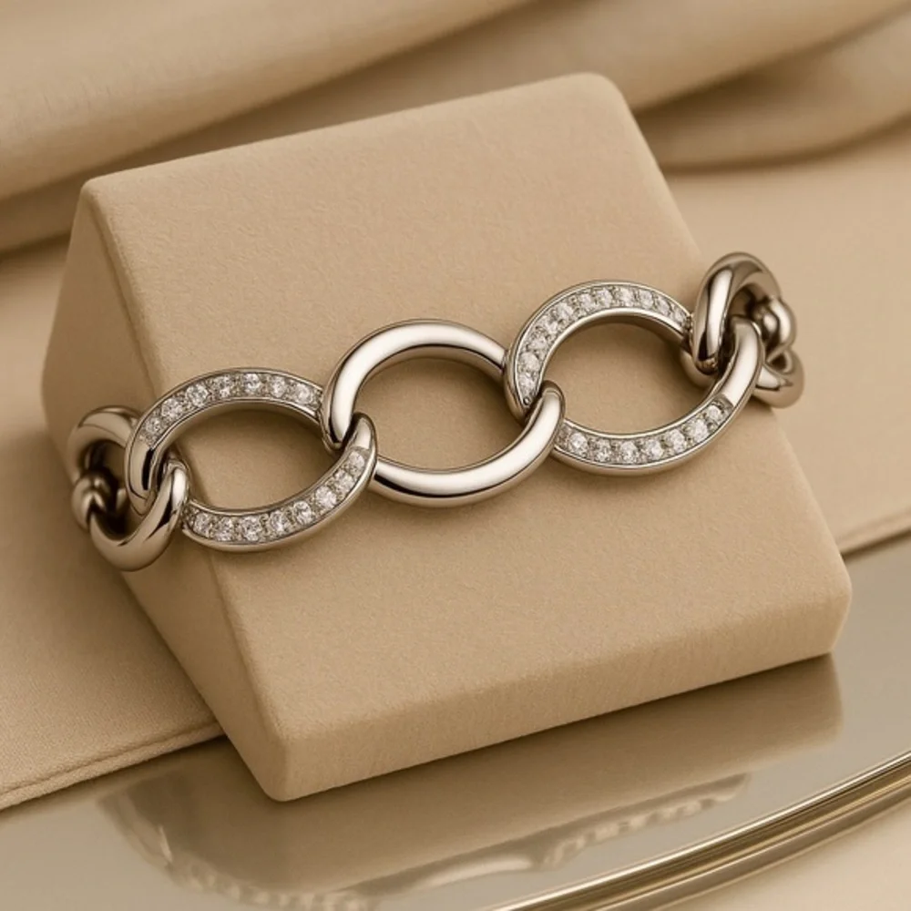 Premier Designs REGAL Clear CZ Circle Link 7
